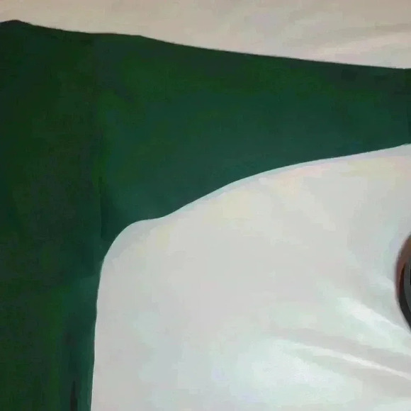 Lord & Taylor Emerald Green Blouse Keyhole - Picture 15 of 15